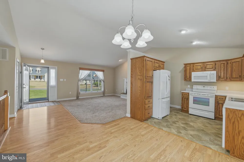 515 HOLLINGSWORTH ROAD Woodstock, VA 22664