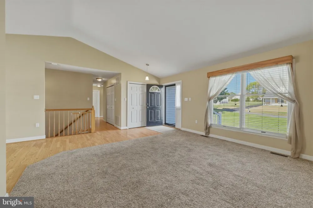 515 HOLLINGSWORTH ROAD Woodstock, VA 22664
