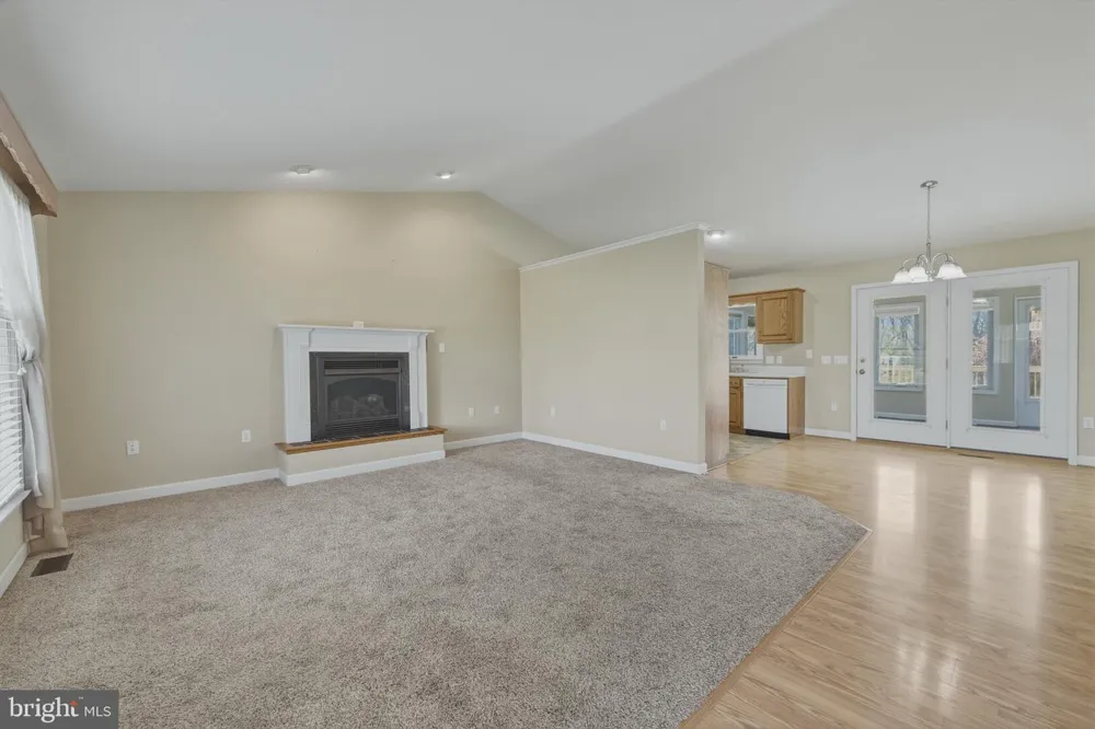 515 HOLLINGSWORTH ROAD Woodstock, VA 22664