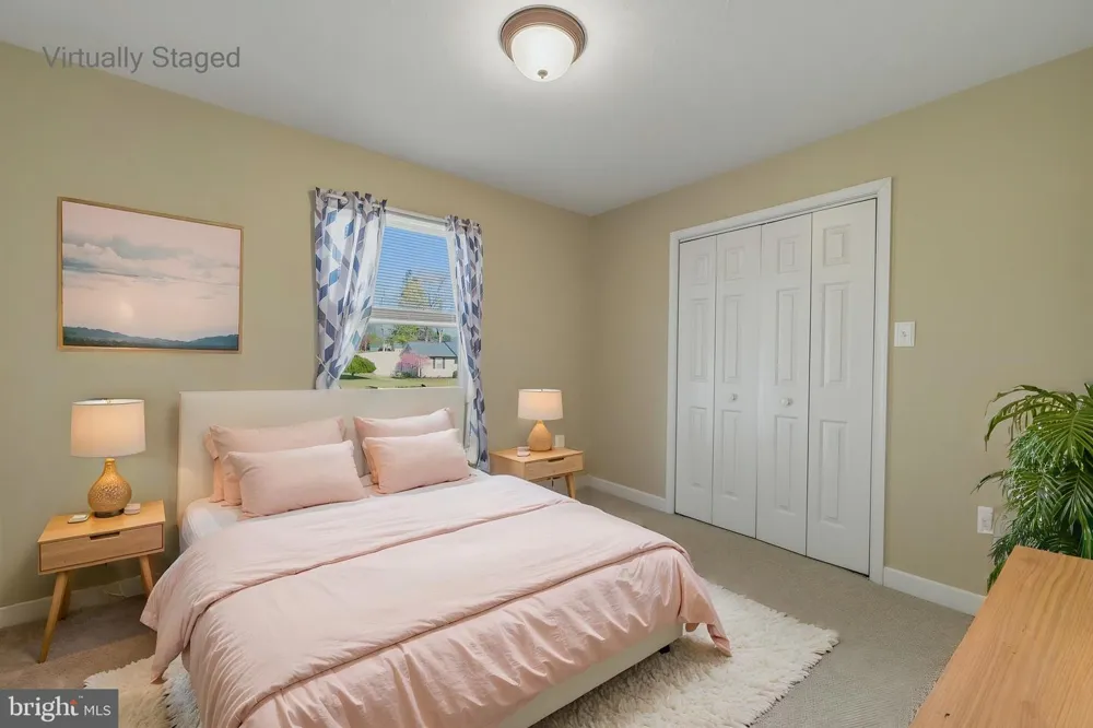 515 HOLLINGSWORTH ROAD Woodstock, VA 22664