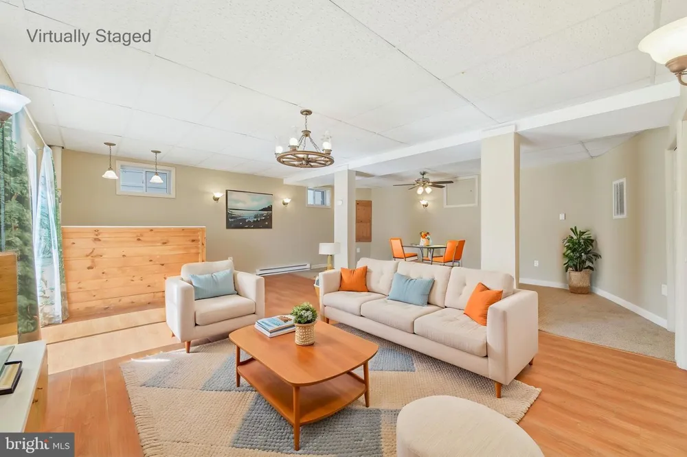 515 HOLLINGSWORTH ROAD Woodstock, VA 22664
