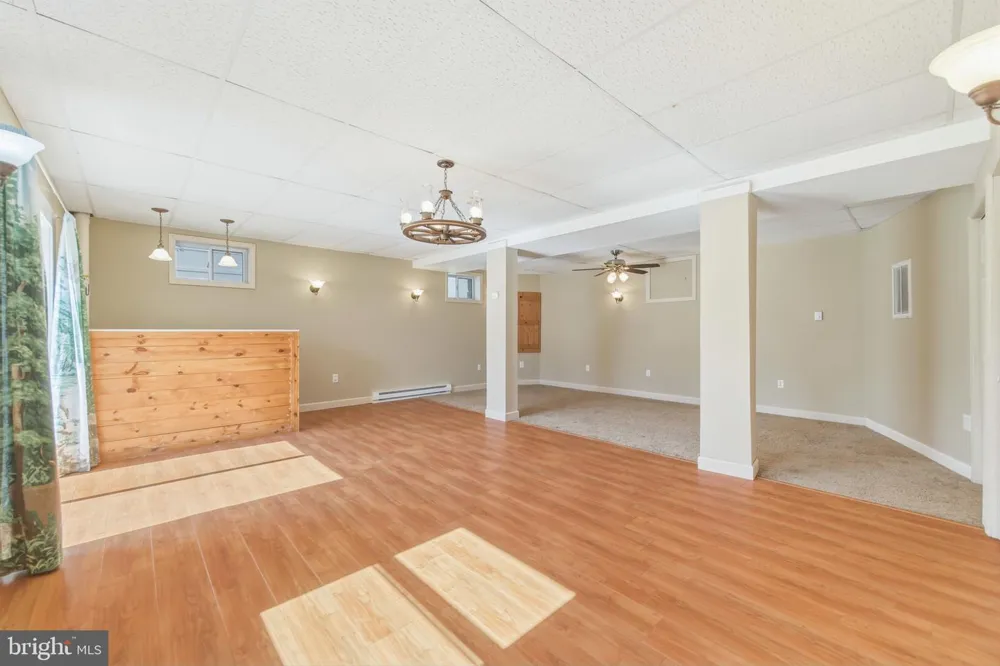 515 HOLLINGSWORTH ROAD Woodstock, VA 22664