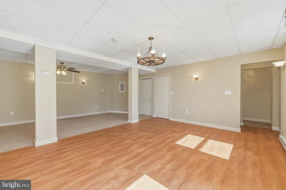 515 HOLLINGSWORTH ROAD Woodstock, VA 22664
