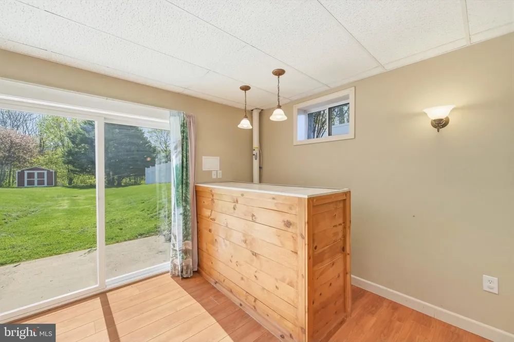 515 HOLLINGSWORTH ROAD Woodstock, VA 22664
