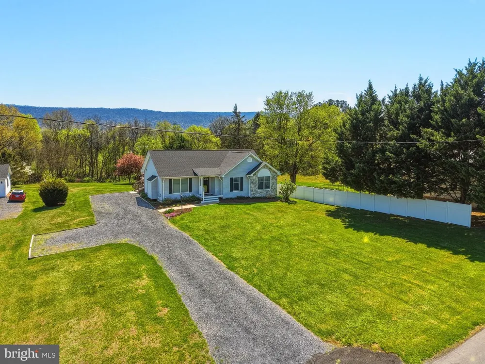 515 HOLLINGSWORTH ROAD Woodstock, VA 22664