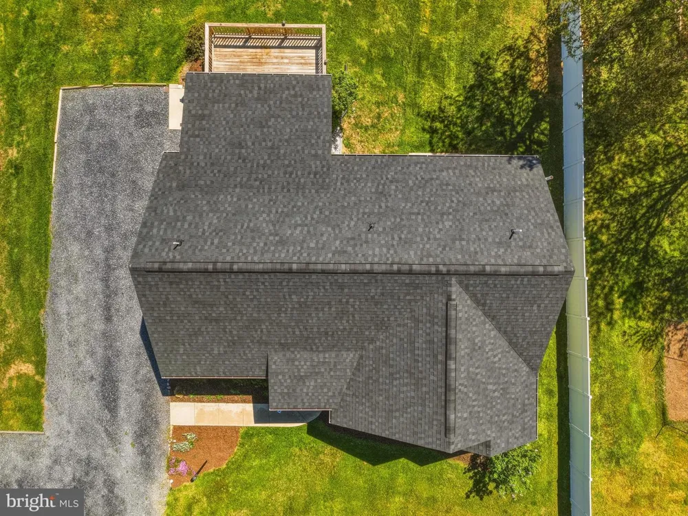 515 HOLLINGSWORTH ROAD Woodstock, VA 22664
