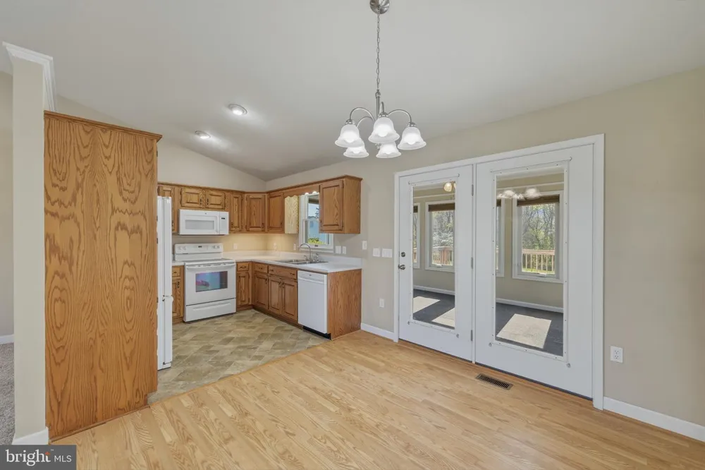 515 HOLLINGSWORTH ROAD Woodstock, VA 22664