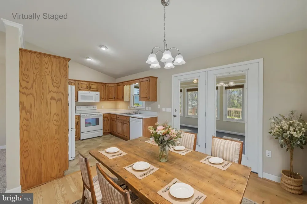 515 HOLLINGSWORTH ROAD Woodstock, VA 22664