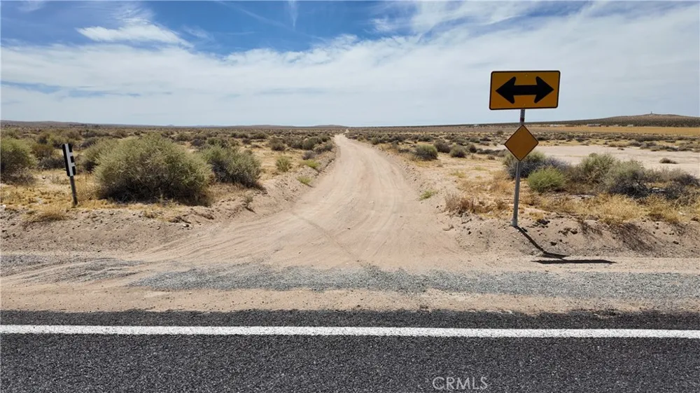 Hinkley Rd. Hinkley, CA 92347