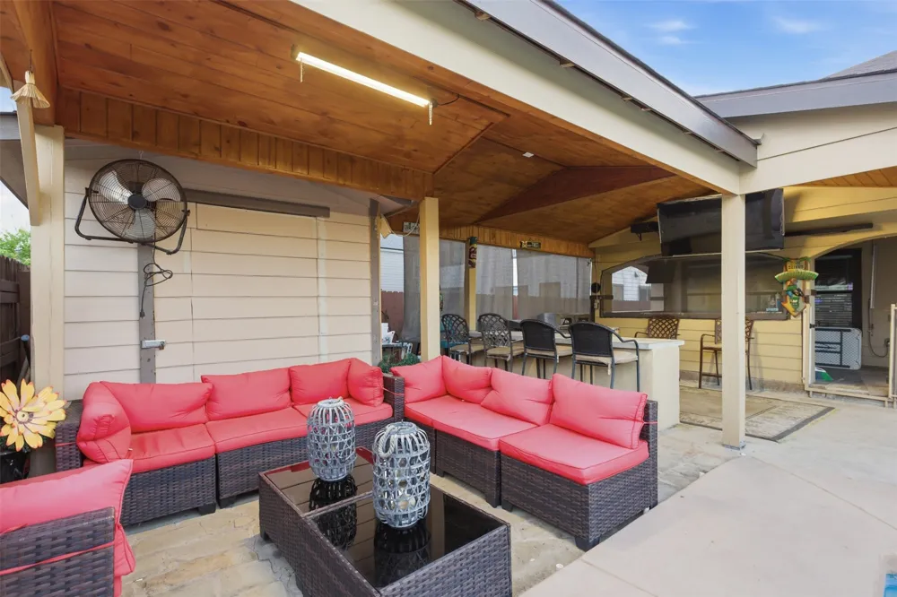 5701 Malarkey Road Del Valle, TX 78617