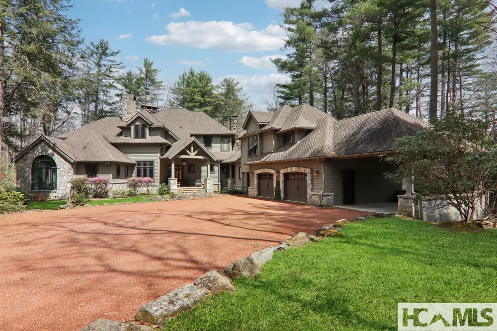 46 Mills Creek Drive Lake Toxaway, NC 28747