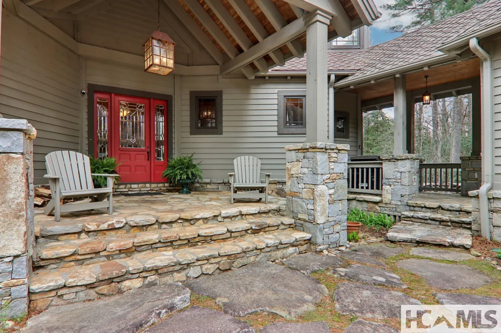 46 Mills Creek Drive Lake Toxaway, NC 28747