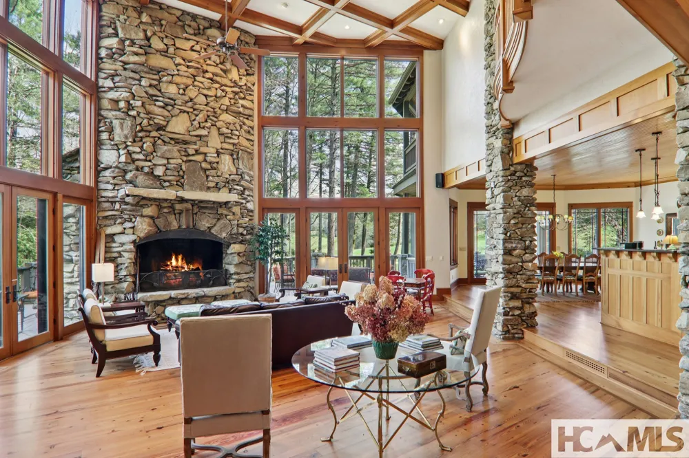46 Mills Creek Drive Lake Toxaway, NC 28747