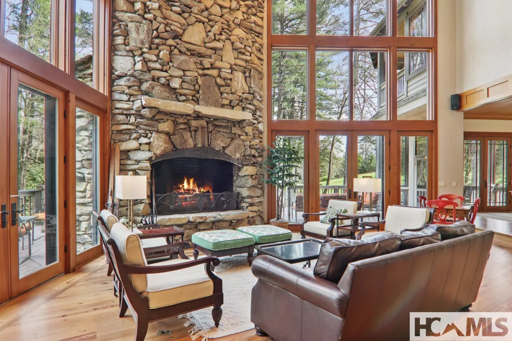 46 Mills Creek Drive Lake Toxaway, NC 28747