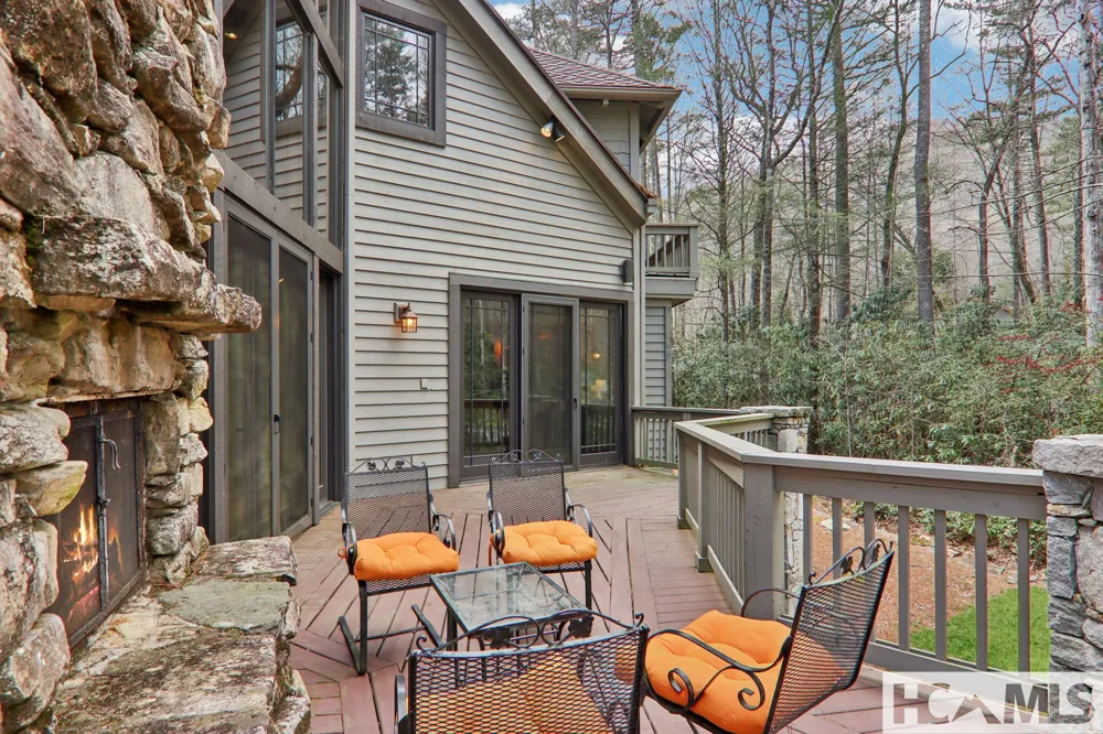 46 Mills Creek Drive Lake Toxaway, NC 28747