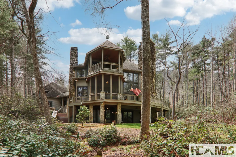 46 Mills Creek Drive Lake Toxaway, NC 28747