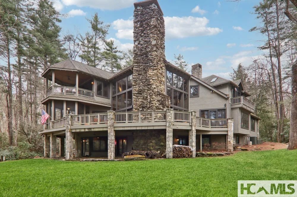 46 Mills Creek Drive Lake Toxaway, NC 28747
