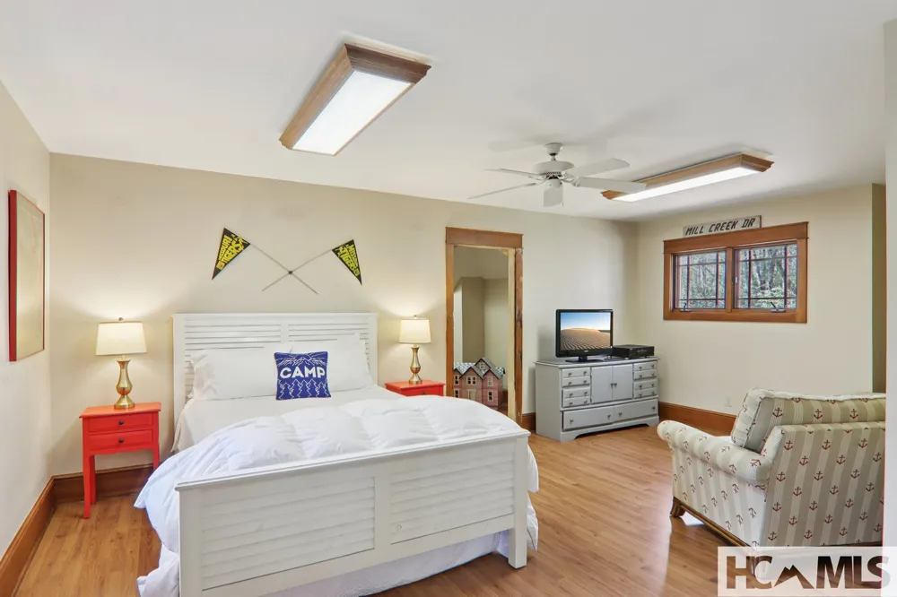 46 Mills Creek Drive Lake Toxaway, NC 28747