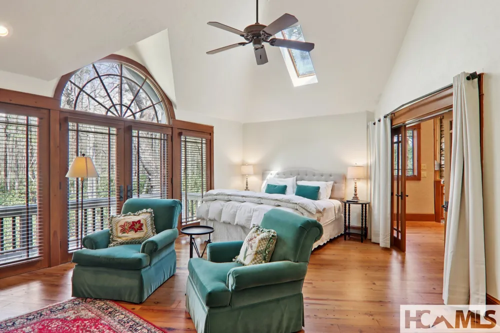 46 Mills Creek Drive Lake Toxaway, NC 28747