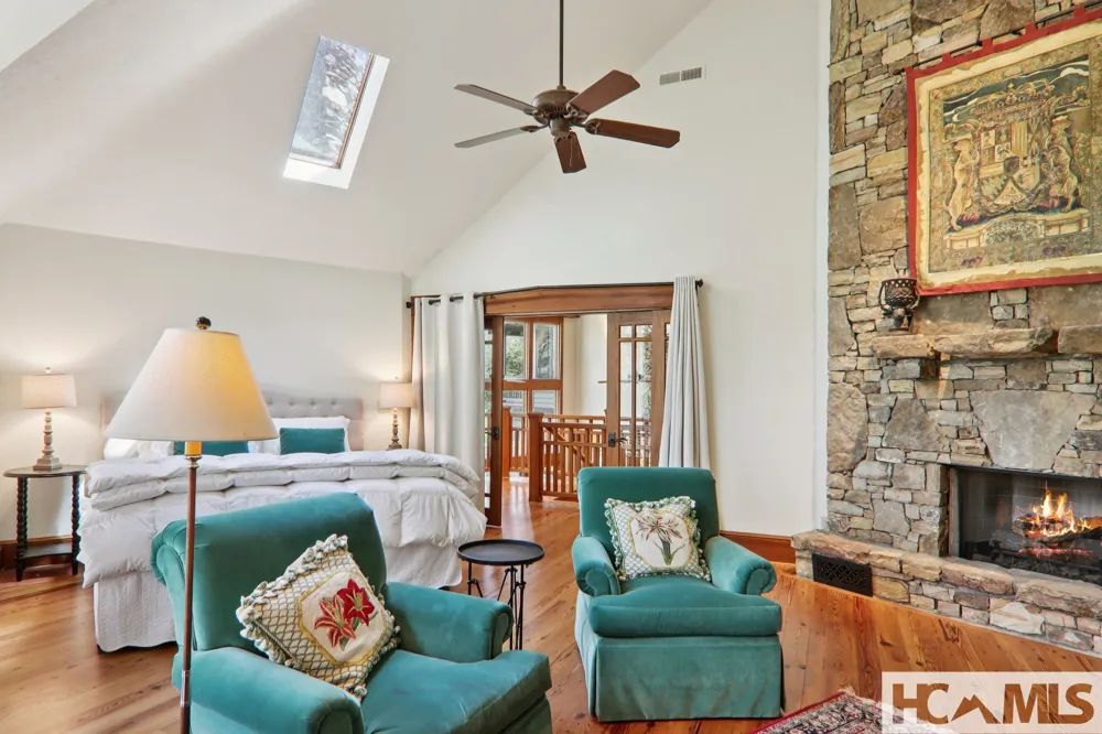 46 Mills Creek Drive Lake Toxaway, NC 28747