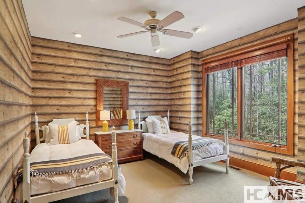 46 Mills Creek Drive Lake Toxaway, NC 28747
