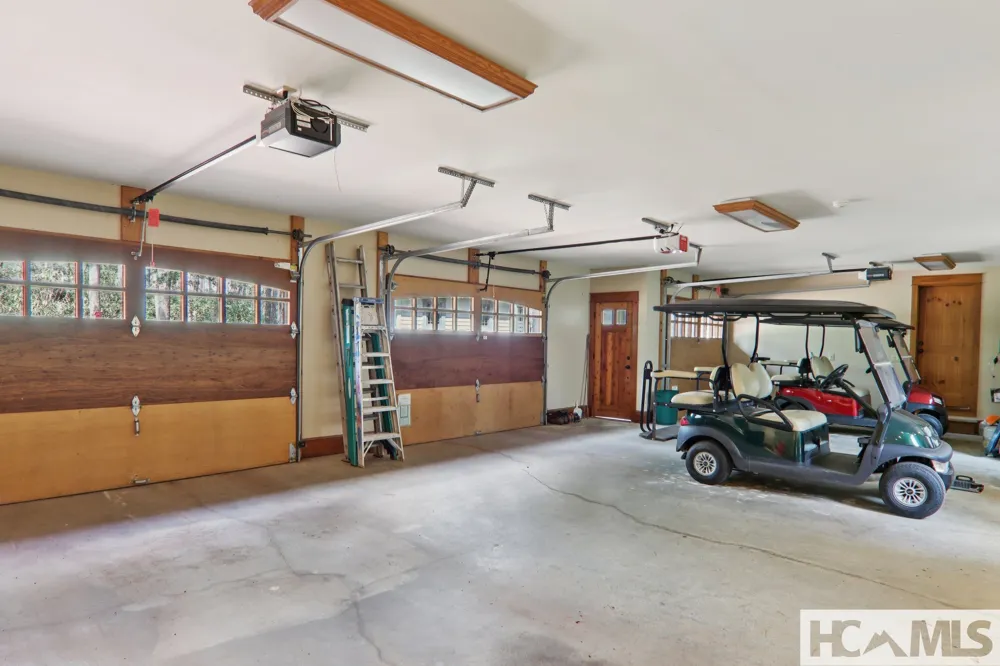 46 Mills Creek Drive Lake Toxaway, NC 28747