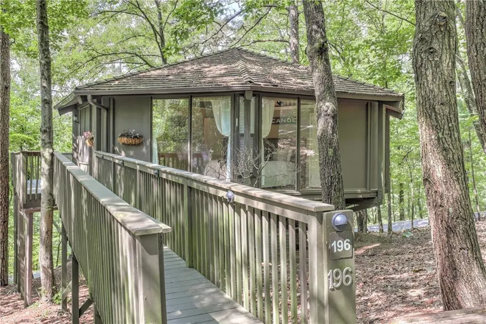 196 Treetopper Circle Big Canoe, GA 30143