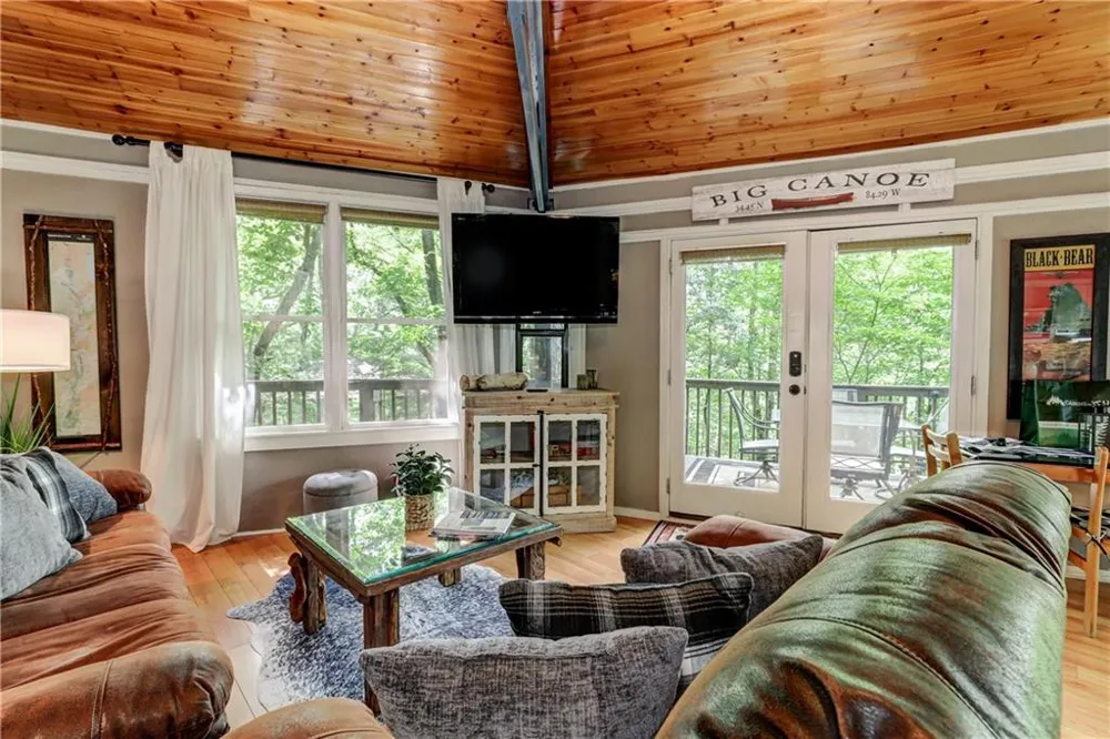 196 Treetopper Circle Big Canoe, GA 30143