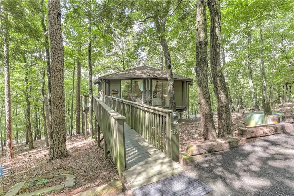 196 Treetopper Circle Big Canoe, GA 30143