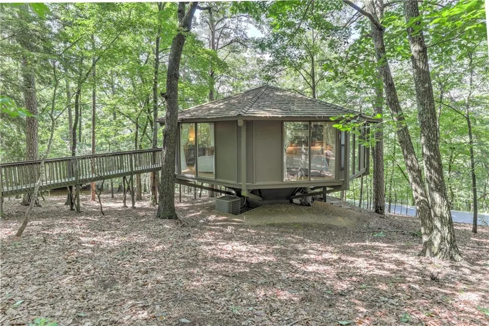 196 Treetopper Circle Big Canoe, GA 30143
