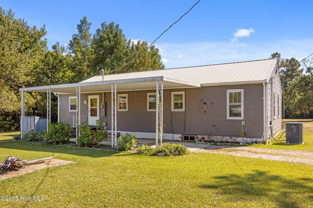 376 Shell Road Atlantic, NC 28511