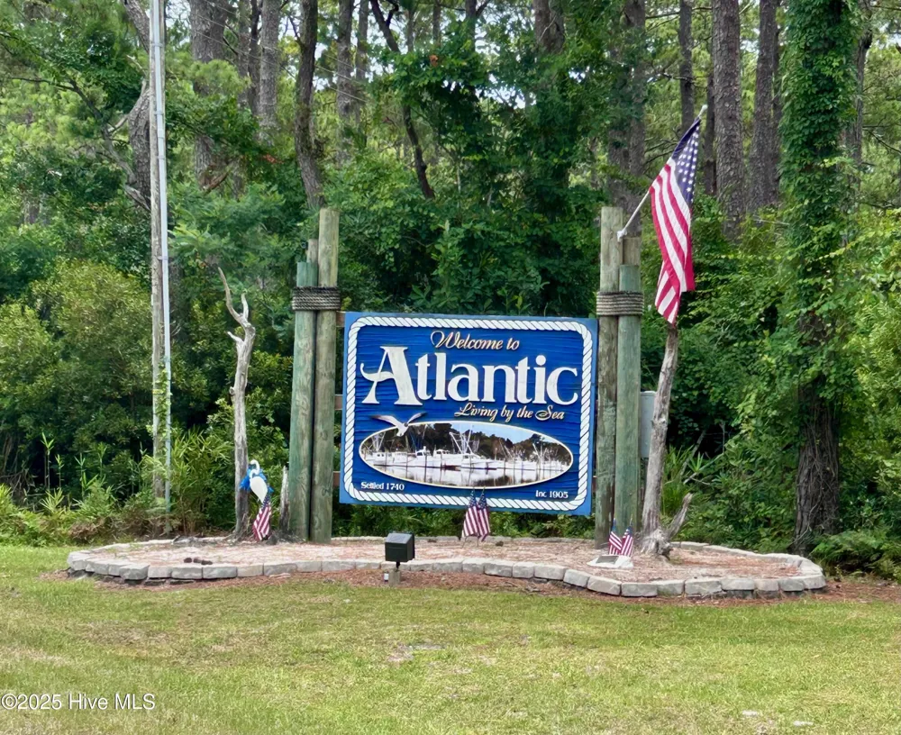 376 Shell Road Atlantic, NC 28511