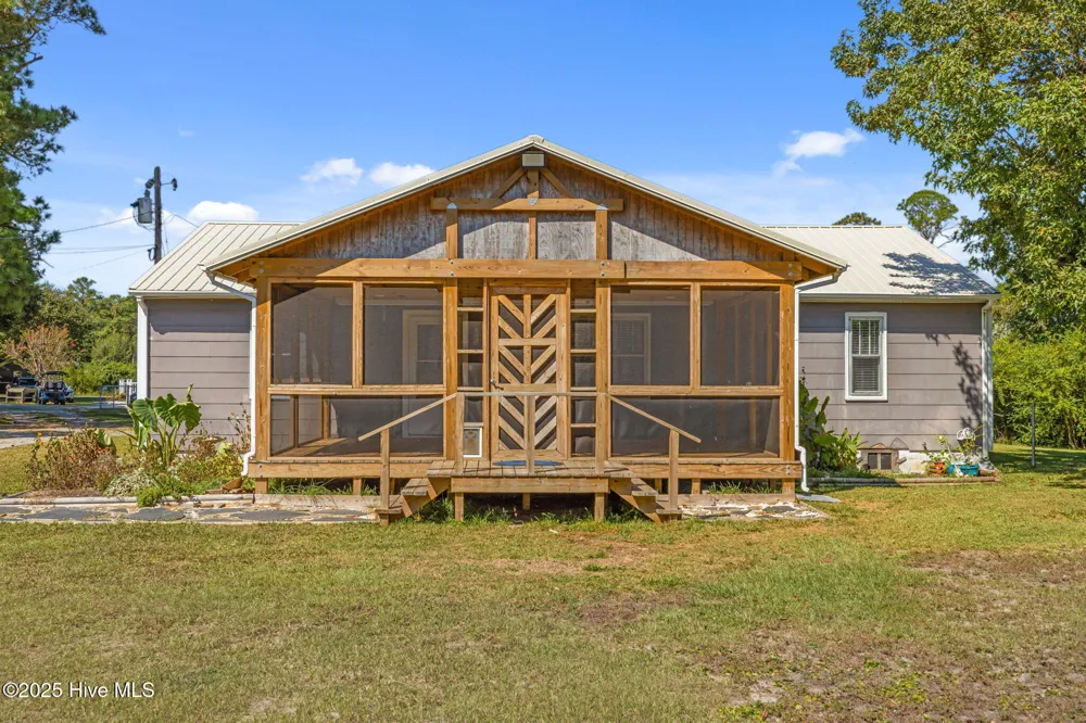 376 Shell Road Atlantic, NC 28511