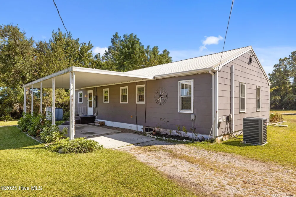 376 Shell Road Atlantic, NC 28511