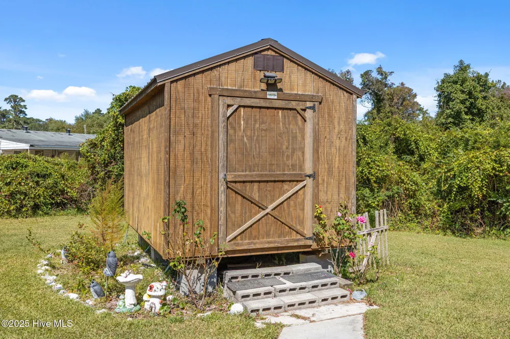376 Shell Road Atlantic, NC 28511