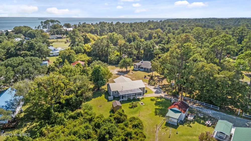 376 Shell Road Atlantic, NC 28511