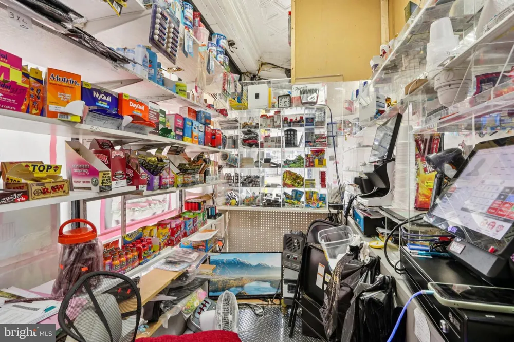 5977 OGONTZ AVENUE Philadelphia, PA 19141