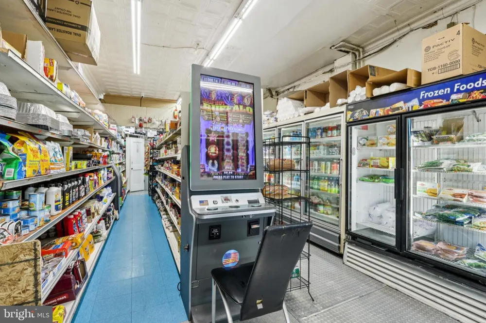 5977 OGONTZ AVENUE Philadelphia, PA 19141