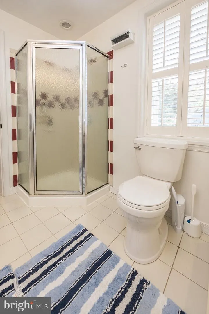 820 SHARPLESS ROAD Hockessin, DE 19707