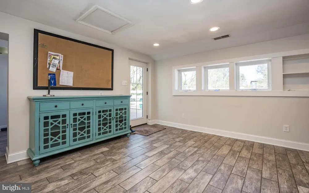 820 SHARPLESS ROAD Hockessin, DE 19707