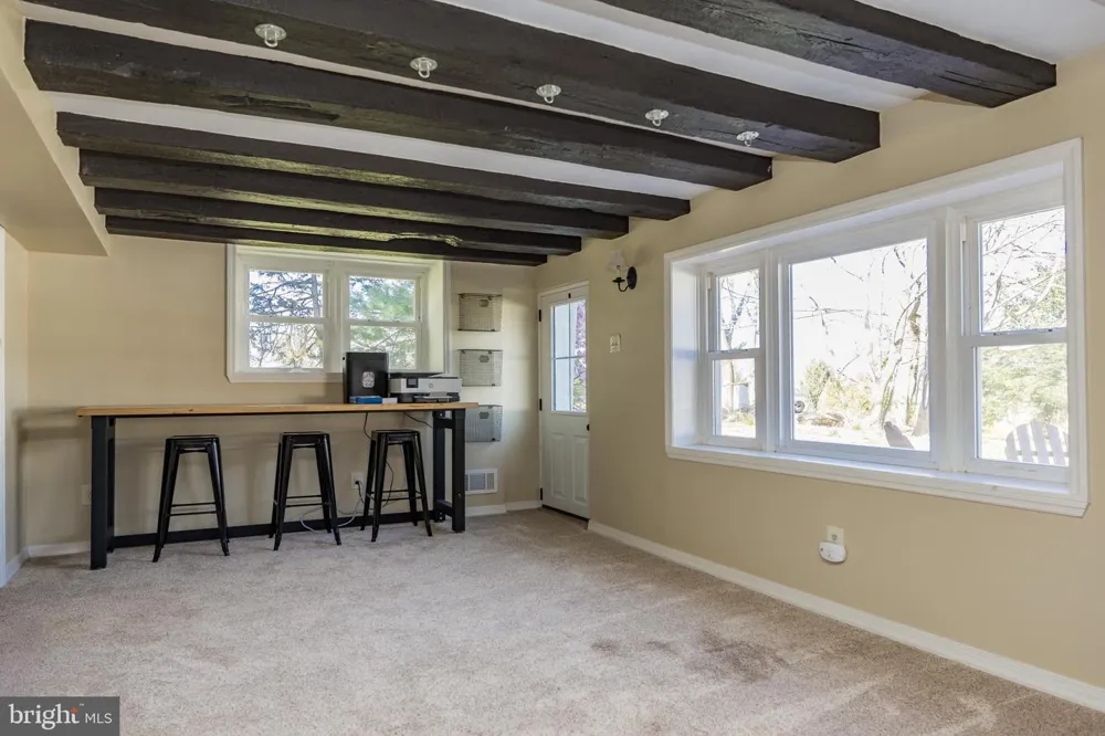 820 SHARPLESS ROAD Hockessin, DE 19707