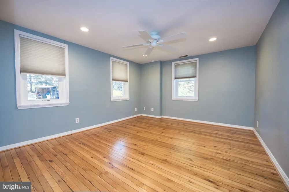 820 SHARPLESS ROAD Hockessin, DE 19707