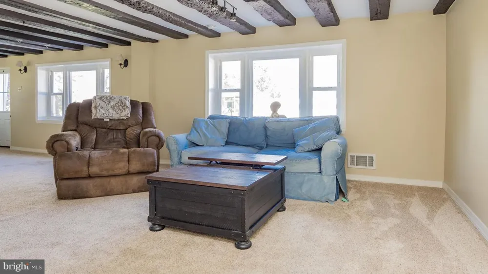 820 SHARPLESS ROAD Hockessin, DE 19707