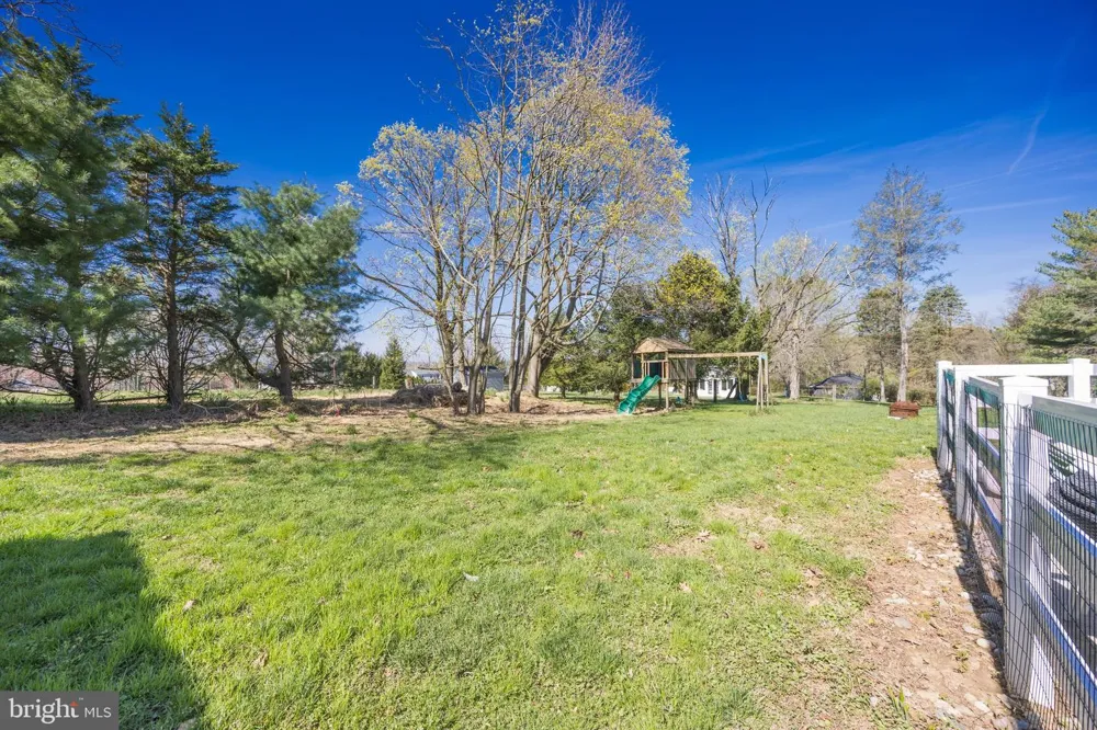 820 SHARPLESS ROAD Hockessin, DE 19707