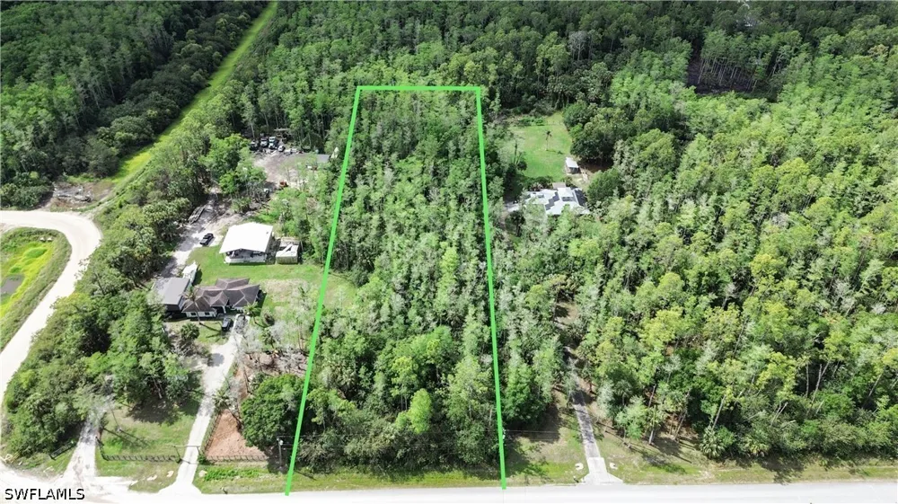 10th Avenue SE Naples, FL 34117