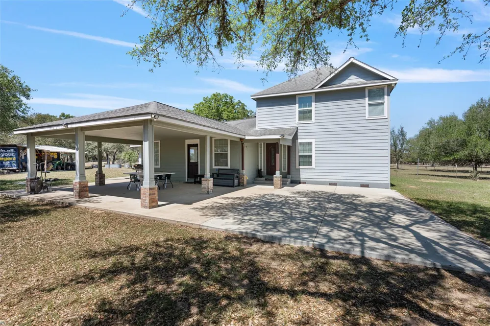 825 County Road 119 Hallettsville, TX 77964