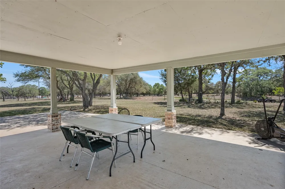 825 County Road 119 Hallettsville, TX 77964