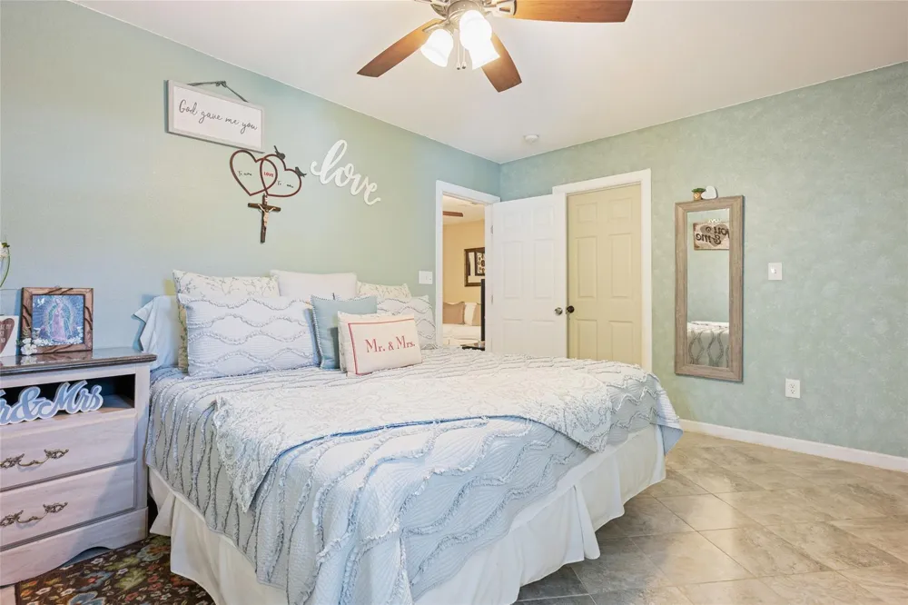 825 County Road 119 Hallettsville, TX 77964