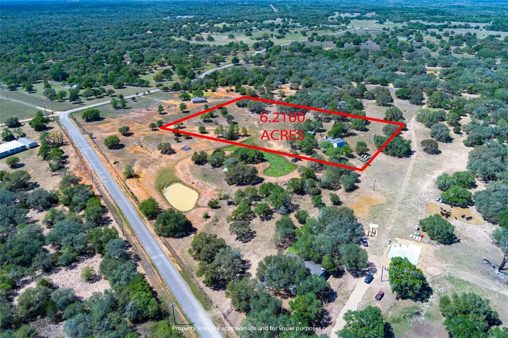 825 County Road 119 Hallettsville, TX 77964