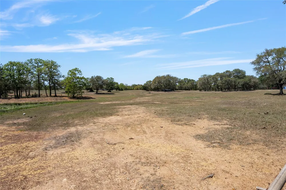 825 County Road 119 Hallettsville, TX 77964